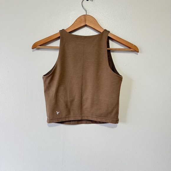 Old Navy Brown Fitted  PowerChill Crop Tank Top size small - Picture 2 of 6